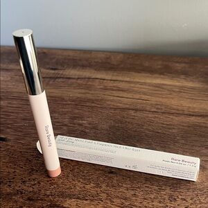 Rare Beauty Eyeshadow Stick in Soft Pink